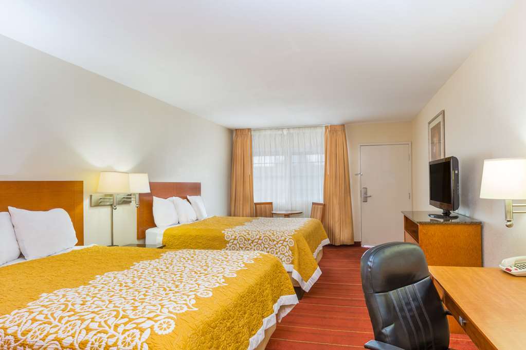 Days Inn By Wyndham San Diego-East/El Cajon Rom bilde